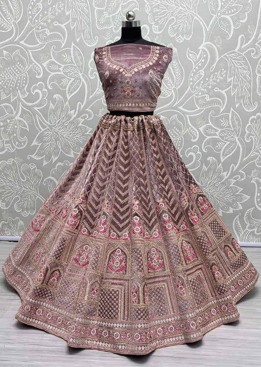 Net Fabric Bridal Lehenga Choli With Embroidery Work In Pink Color
