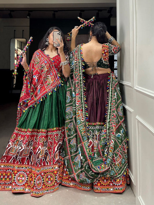 Women Self Design DOLA SILK Patola Print with foil work