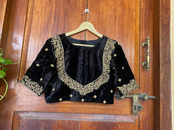 Black hand embroidery blouse