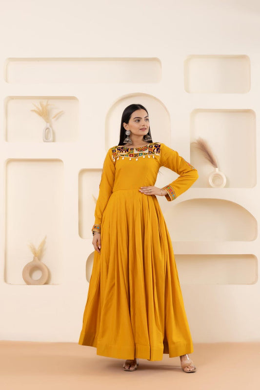 Heavy pure soft fox georgette laheriya print gown.New blue color gown|wedding wear|beautiful navaratri gown|girls and women wear|fully flair gown|gown georgette fabric |laheriya print gown|