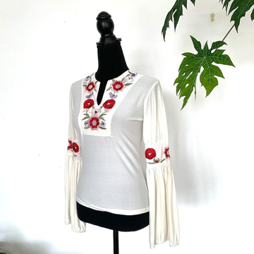 Embroidery folk floral blouse